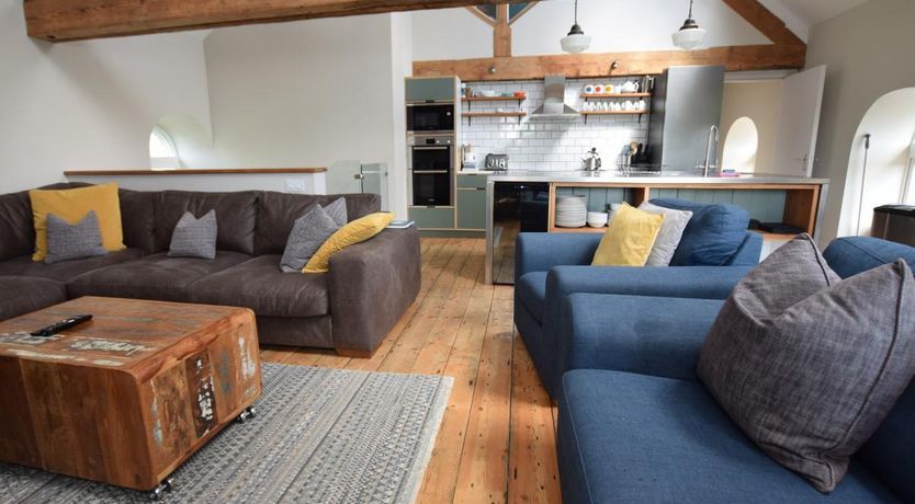 Photo of 5 Bed in Botwnnog