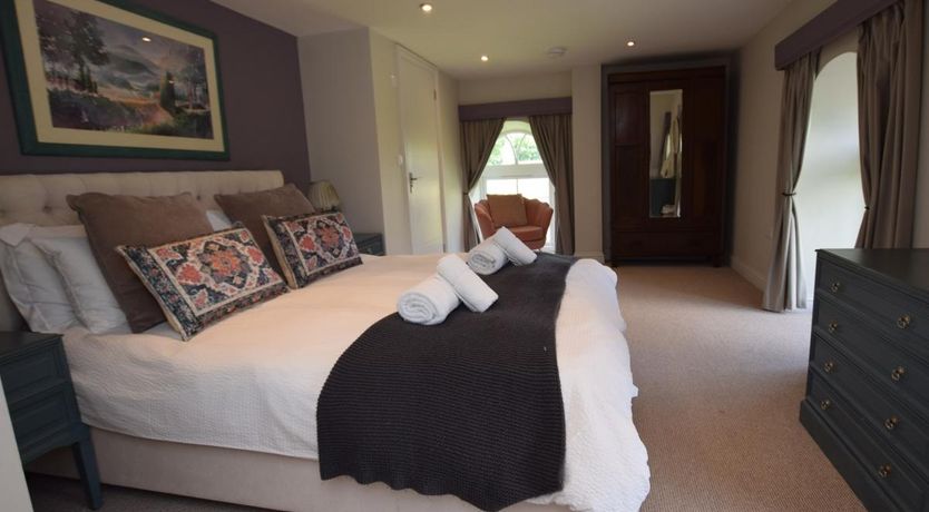 Photo of 5 Bed in Botwnnog