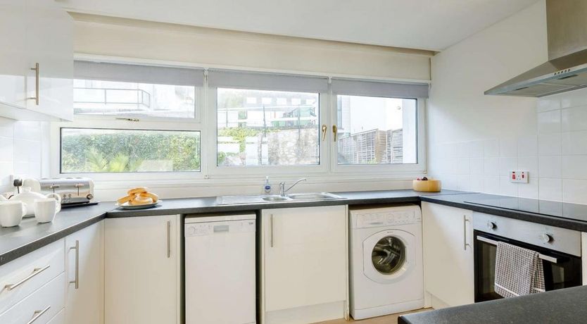 Photo of 3 Bed in Brixham