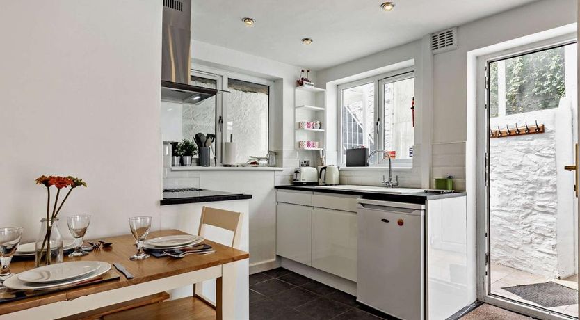 Photo of 3 Bed in Brixham