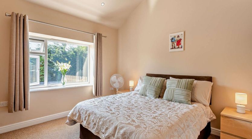 Photo of 2 Bed in Blakeney