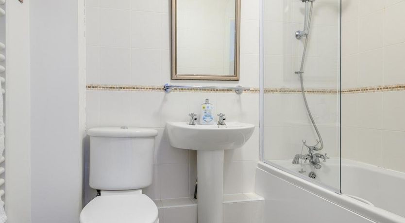 Photo of 3 Bed in Hillhead