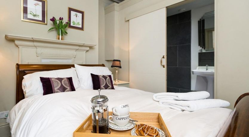 Photo of 1 Bed in Eastbourne