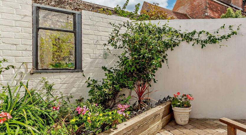 Photo of 3 Bed in Eastbourne