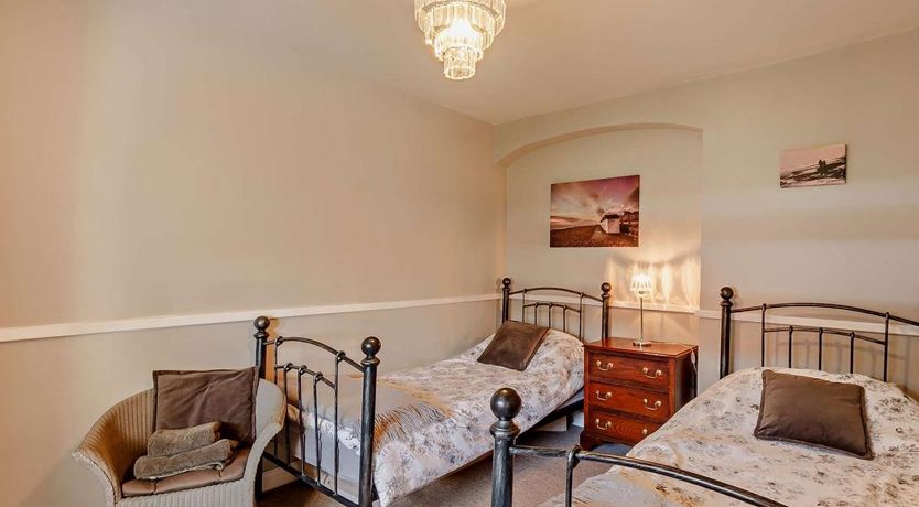 Photo of 3 Bed in Eastbourne