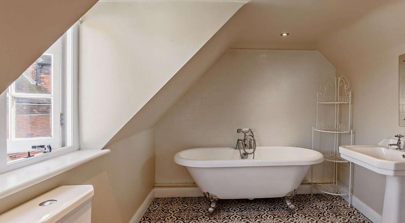 Photo of 3 Bed in Eastbourne