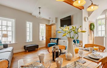 3 Bed in Eastbourne Holiday Cottage