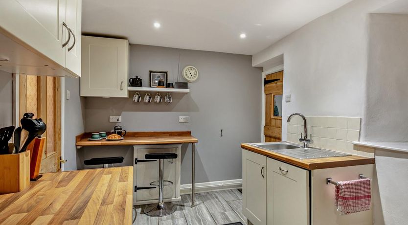 Photo of 2 Bed in South Molton