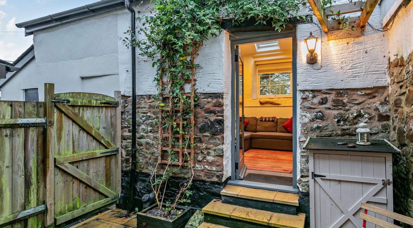 Photo of 2 Bed in South Molton