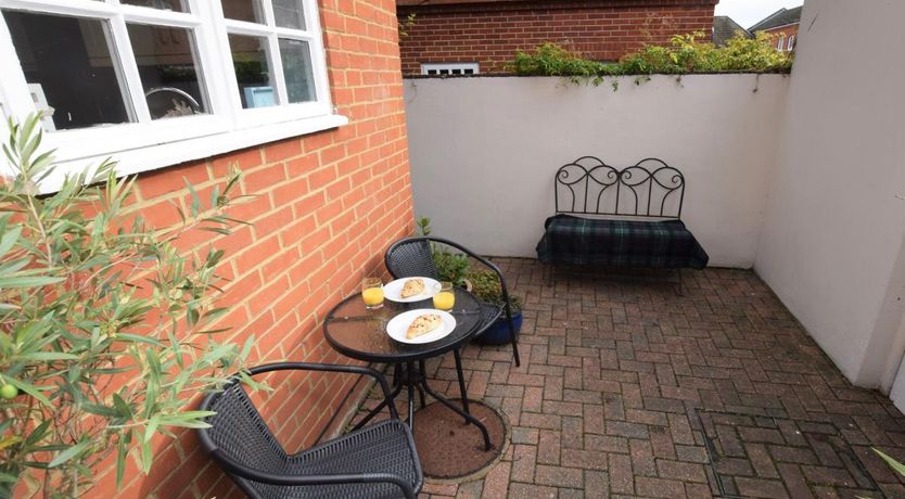 Photo of 1 Bed in Eastbourne