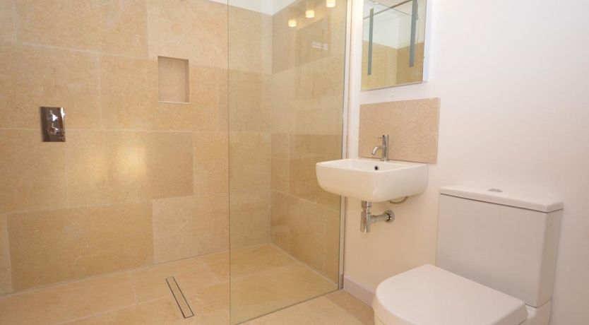 Photo of 3 Bed in Llanvihangel Crucorney