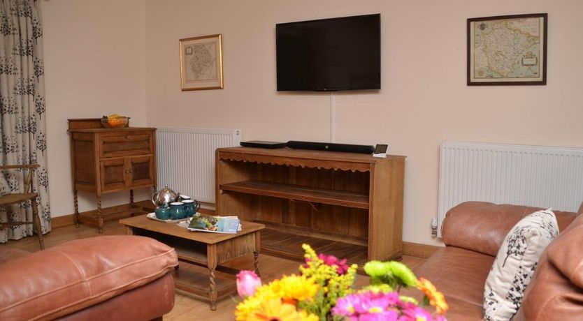 Photo of 3 Bed in Green Ore