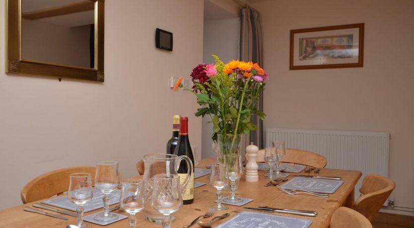 Photo of 3 Bed in Green Ore