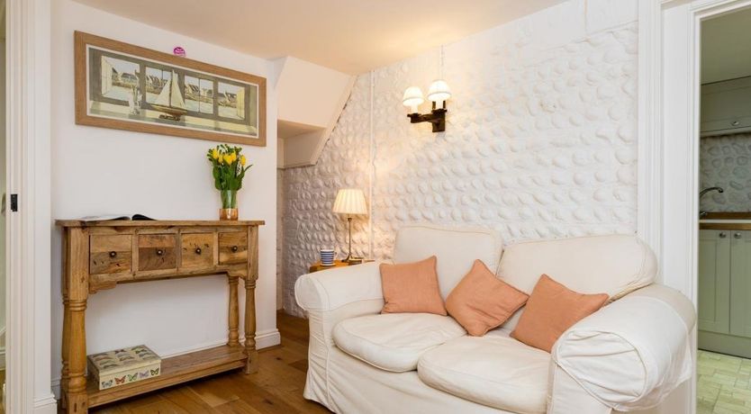 Photo of 2 Bed in Eastbourne