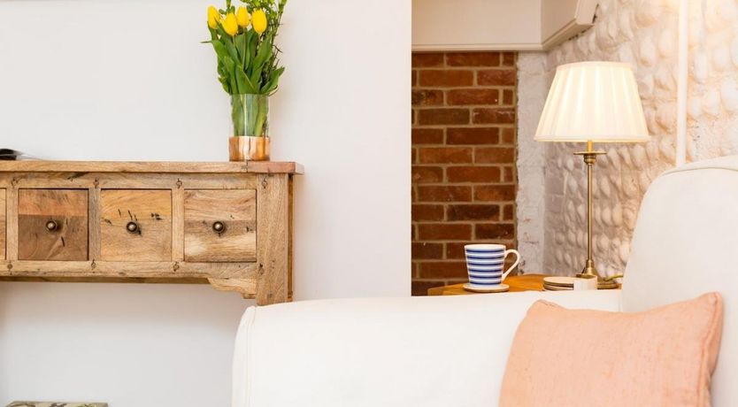 Photo of 2 Bed in Eastbourne