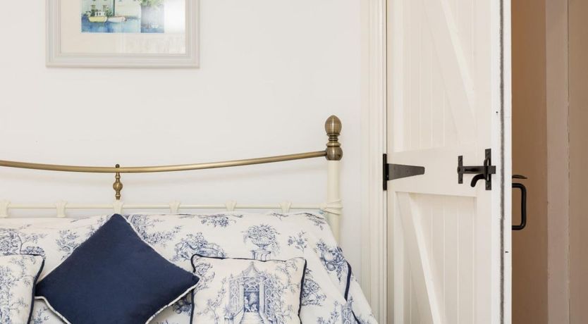 Photo of 2 Bed in Eastbourne