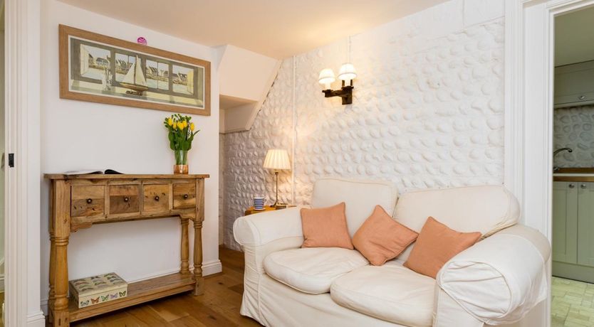 Photo of 2 Bed in Eastbourne