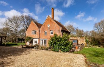 Wing in Hampshire Holiday Cottage