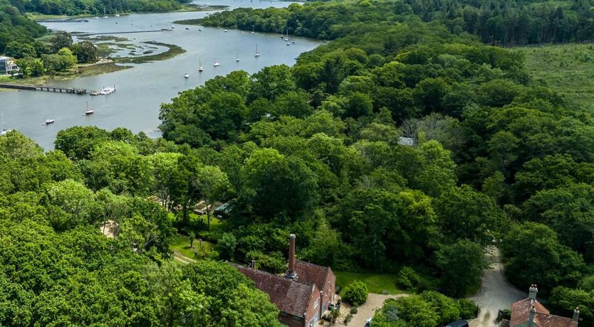 Photo of 1 Bed in Beaulieu