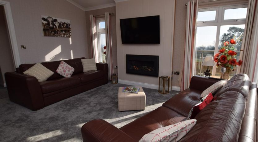 Photo of 2 Bed in Kilmacolm
