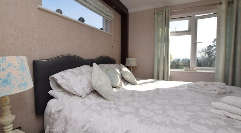 Photo of 2 Bed in Kilmacolm