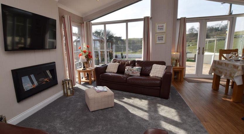 Photo of 2 Bed in Kilmacolm