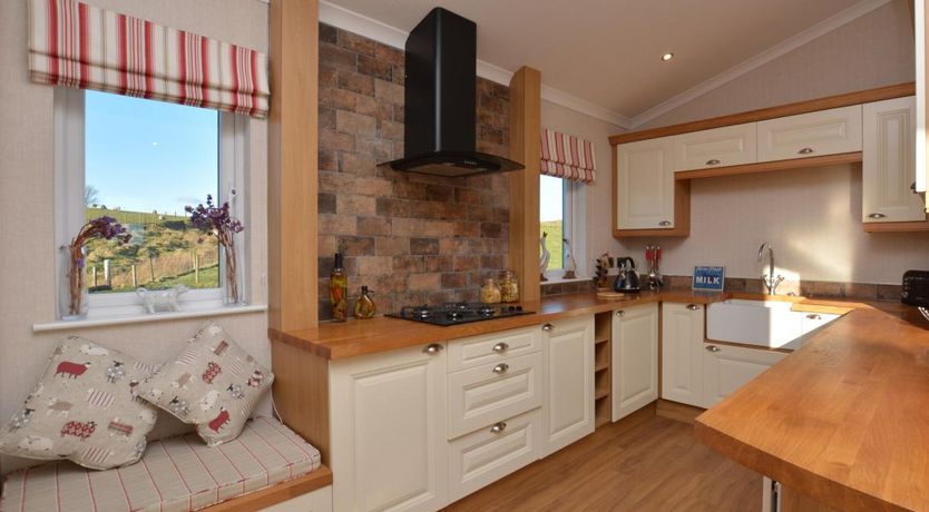 Photo of 2 Bed in Kilmacolm