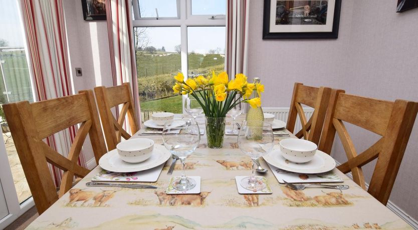 Photo of 2 Bed in Kilmacolm