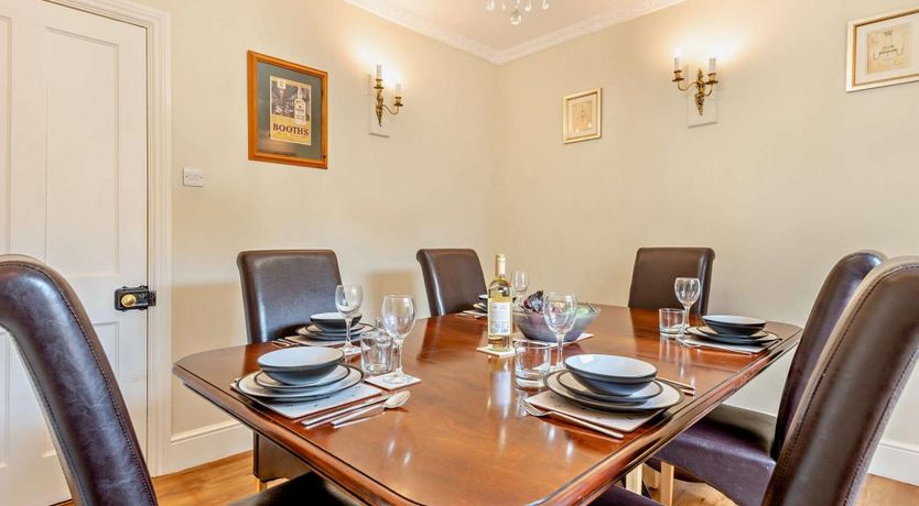 Photo of 3 Bed in Gillingham