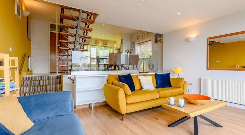 Photo of 3 Bed in Brixham