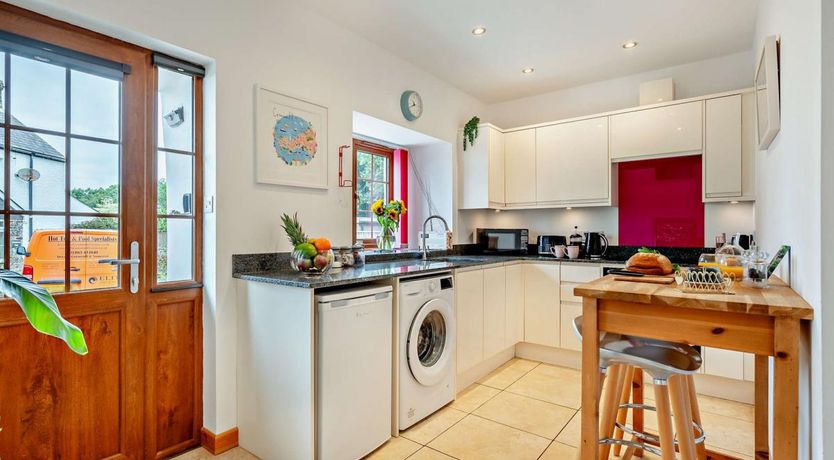 Photo of 1 Bed in Trebudannon