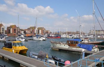 2 Bed in Eastbourne Apartment