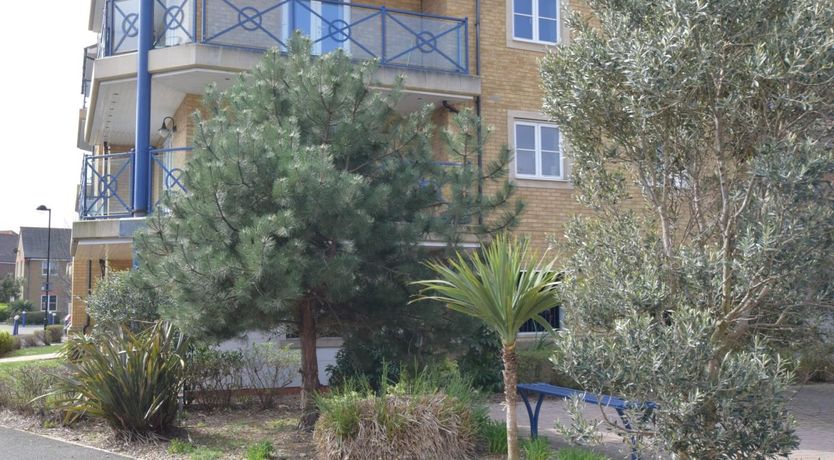 Photo of 2 Bed in Eastbourne