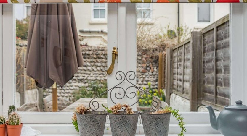 Photo of 2 Bed in Eastbourne