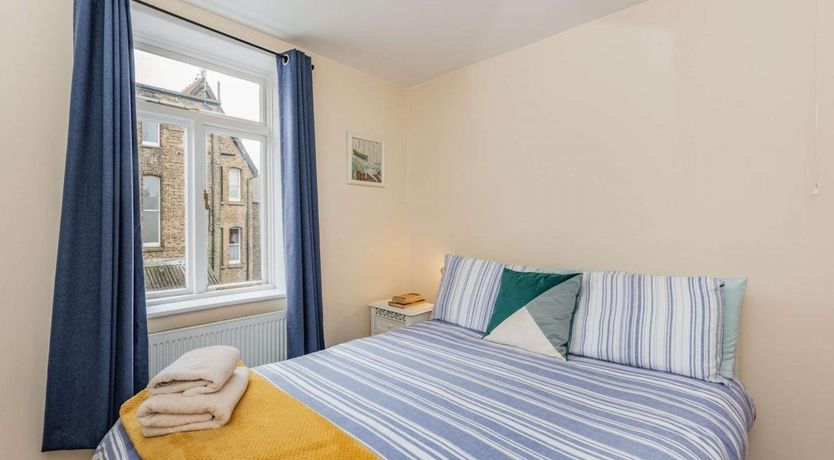 Photo of 2 Bed in Eastbourne