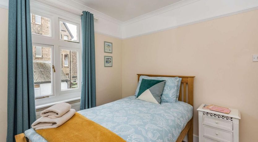 Photo of 2 Bed in Eastbourne