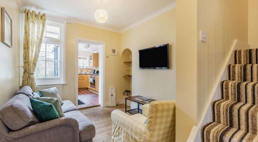 Photo of 2 Bed in Eastbourne