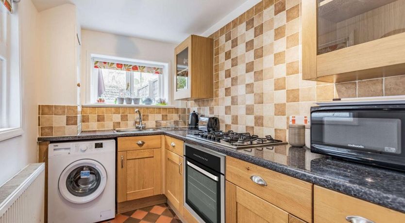 Photo of 2 Bed in Eastbourne