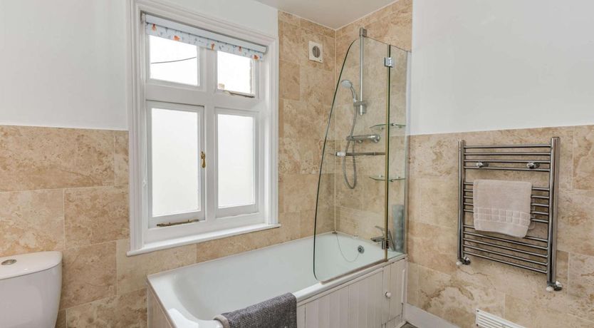 Photo of 2 Bed in Eastbourne
