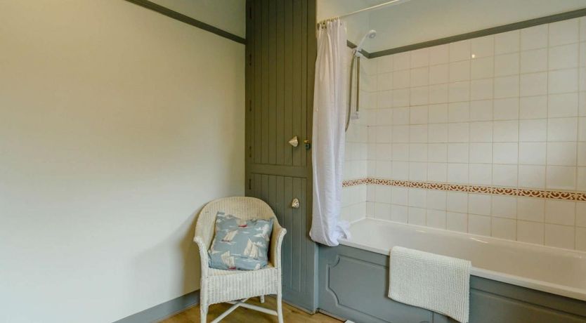 Photo of 1 Bed in Eastbourne