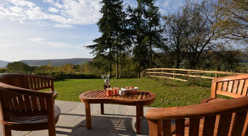 Photo of 2 Bed in Abergavenny