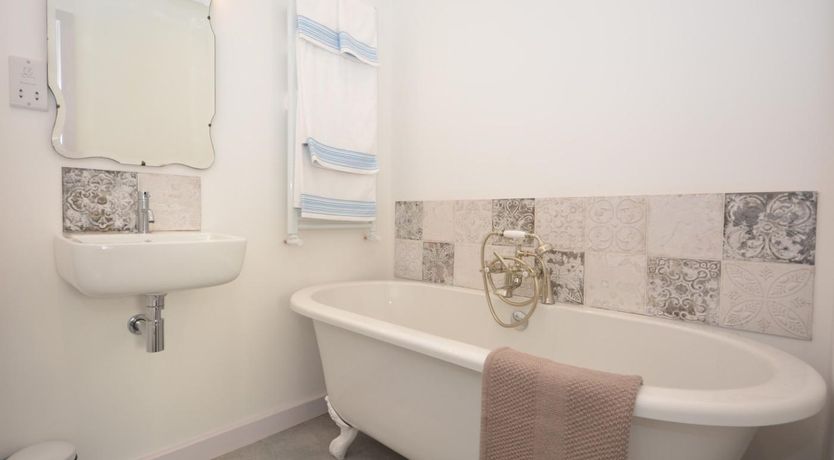 Photo of 2 Bed in Abergavenny