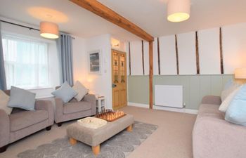 2 Bed in Appledore Holiday Cottage