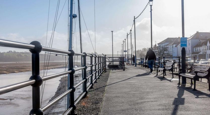 Photo of 2 Bed in Appledore