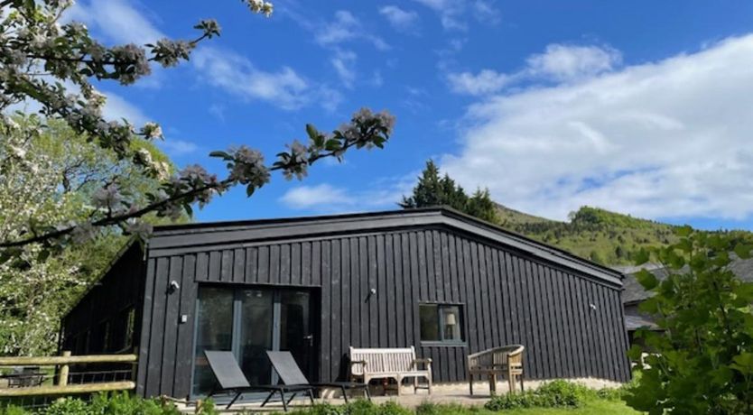 Photo of 5 Bed in Llanvihangel Crucorney