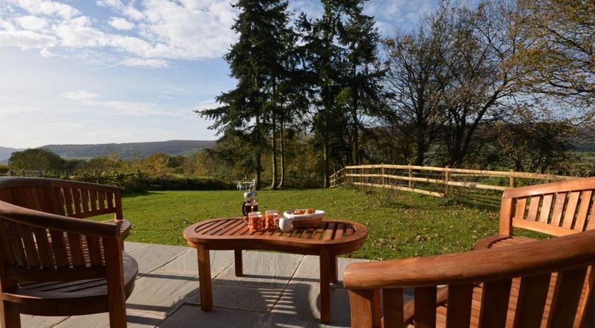 Photo of 5 Bed in Llanvihangel Crucorney