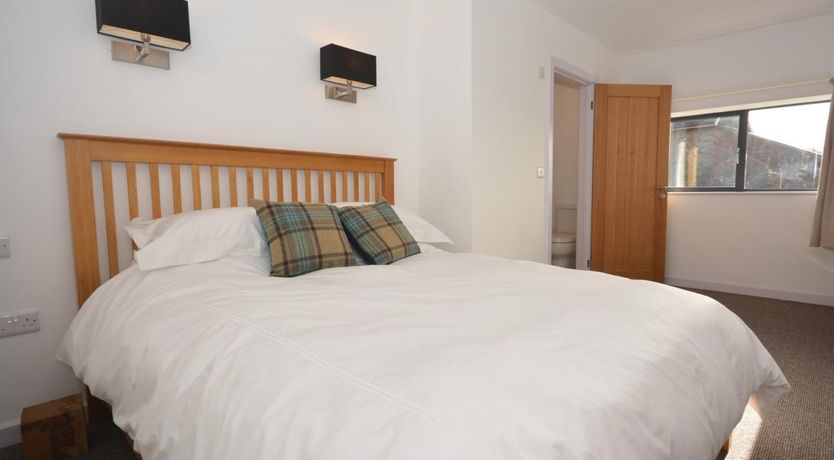 Photo of 5 Bed in Llanvihangel Crucorney