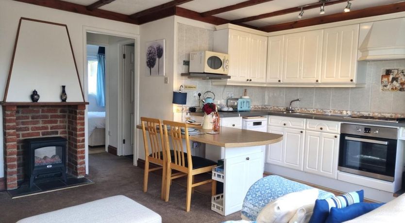 Photo of 2 Bed in Galmpton