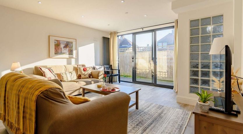 Photo of 3 Bed in Eastbourne