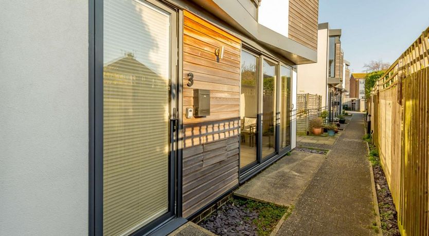 Photo of 3 Bed in Eastbourne